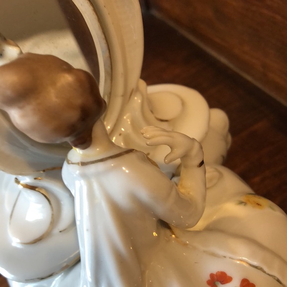 Antique DERMAY Porcelain Bath Dresser Box | Powder Box - Picture 5 of 13